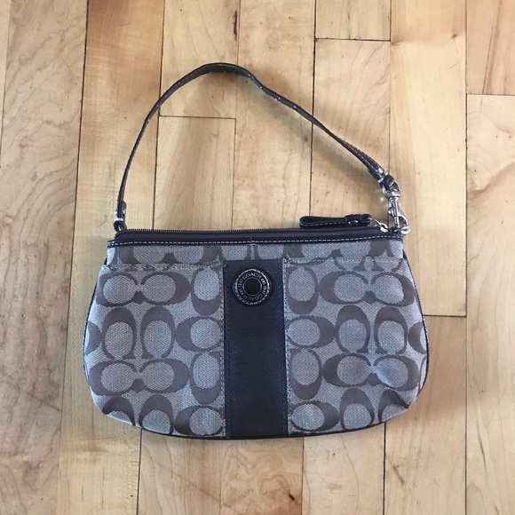 Coach Handbags - Coach Wristlet
